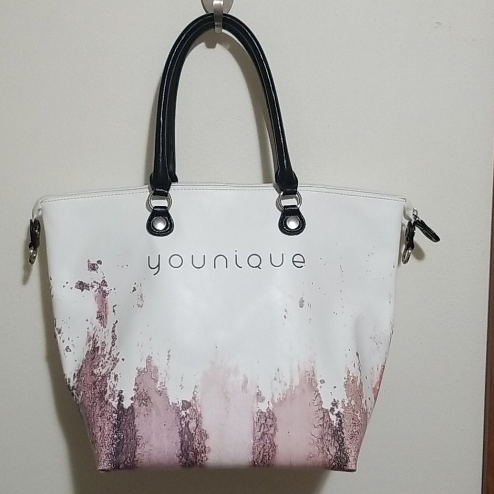 *NEW* Younique 3-in-1 Eyeshadow Palette Tote